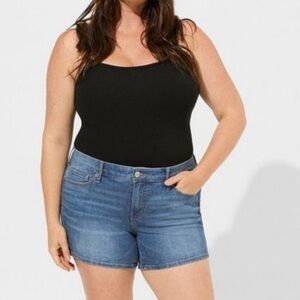 Torrid 5 Inch Perfect Vintage Stretch Mid-Rise Jean Shorts Size 14